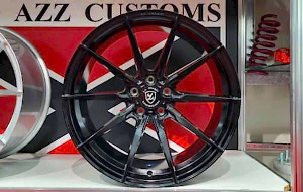 LCP11 schwarz 9×21/10.5×21 5×112/5×114.3/5×115/5×120 Preis pro Stück: 649,99€/749,00€ 2