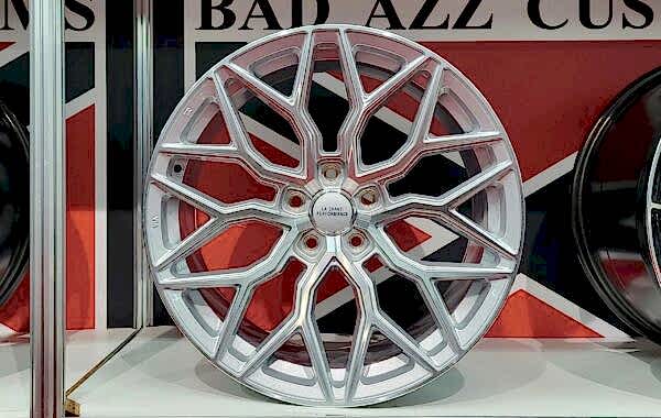 LCP2 silber 9×20/10×20/11×20, 5×112/5×114.3/5×120 Preis pro Stück: 549,99€/649,00€/749,00€ 2