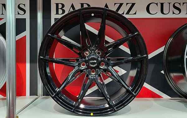 LCP3 schwarz 9×20/10×20/11×20, 5×112/5×114.3/5×120 Preis pro Stück: 549,99€/649,00€/749,00€ 2