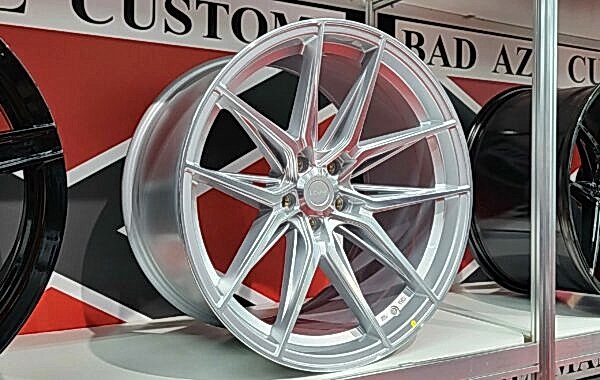 LCP3 silber 9×20/10×20/11×20, 5×112/5×114.3/5×120 Preis pro Stück: 549,99€/649,00€/749,00€ 1