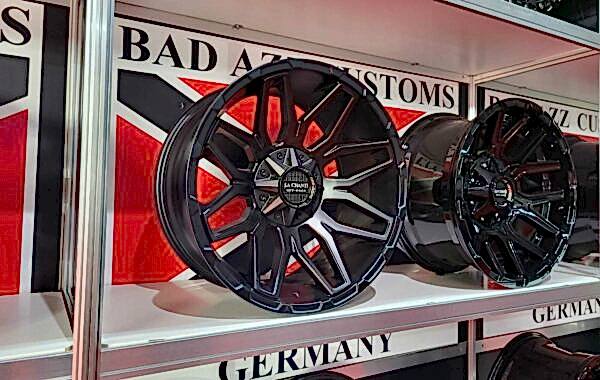 OF4 10×20 schwarz matt 1